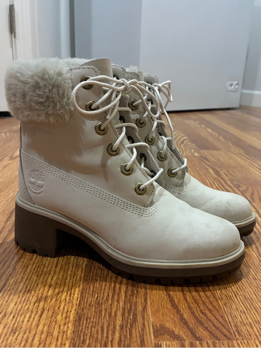 Timberland Women's Cream Lace-Up Winter Boots